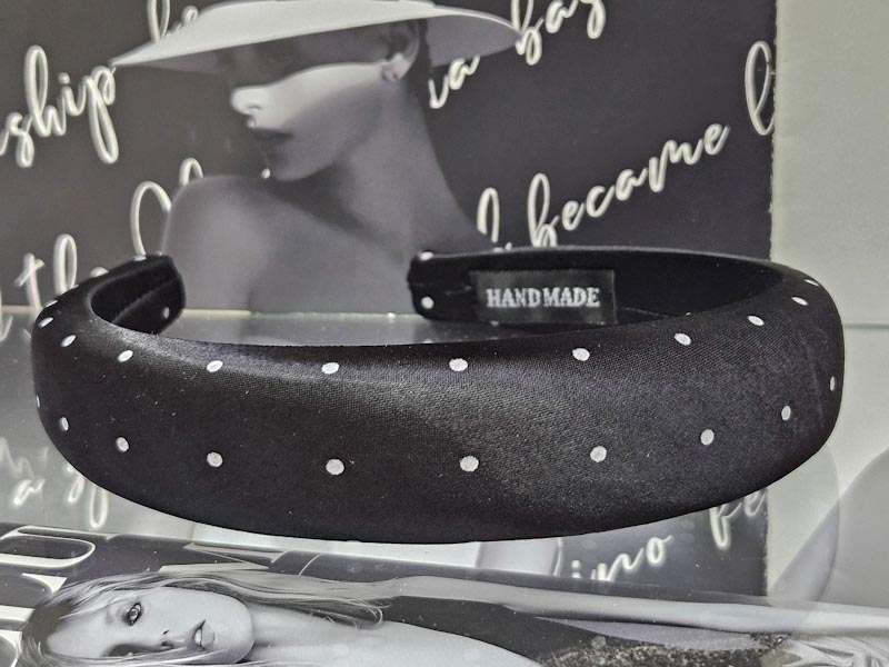 Ободок 1149001600082: цена 360 рублей.