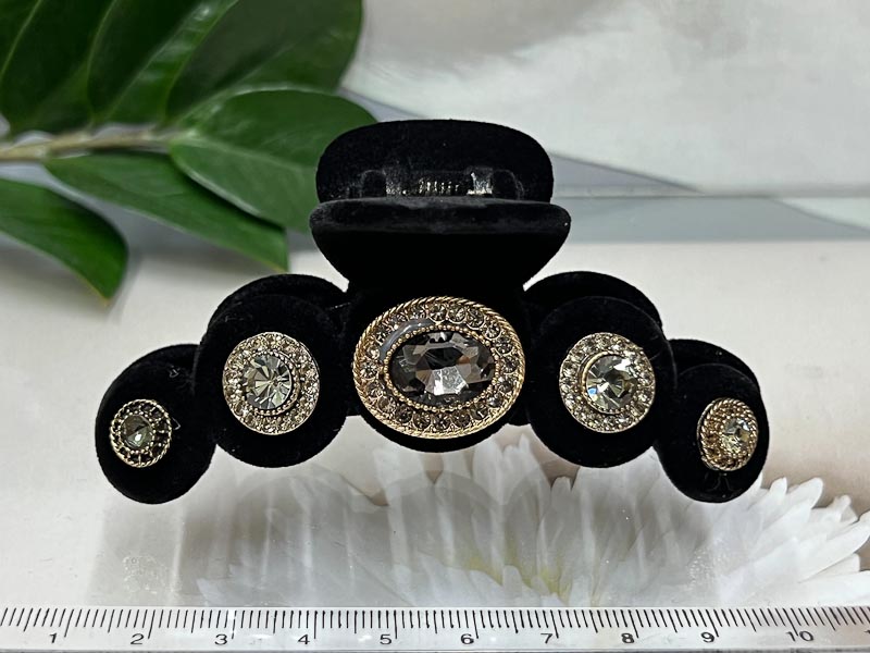 Заколка 2253001600054: цена 410 рублей.