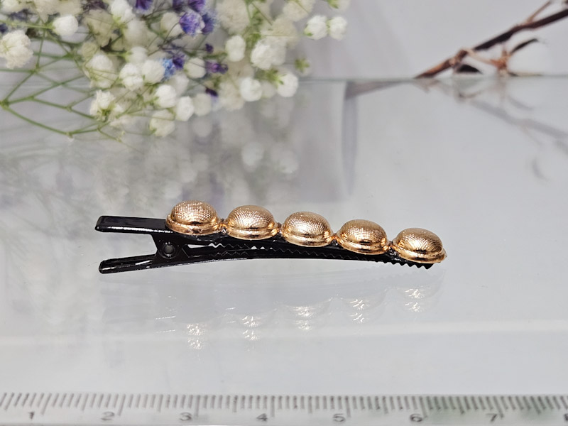 Заколка 1915001601141: цена 200 рублей.