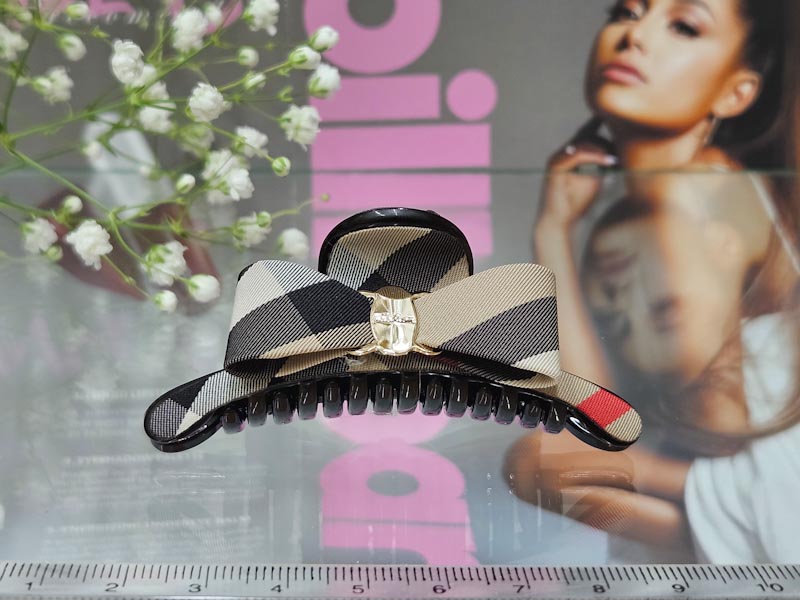 Заколка 1942005500088: цена 280 рублей.