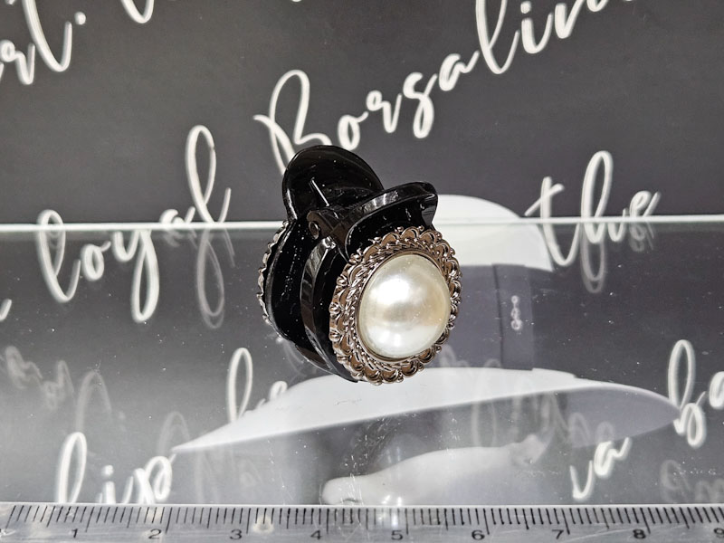 Заколка 1915005500570: цена 200 рублей.