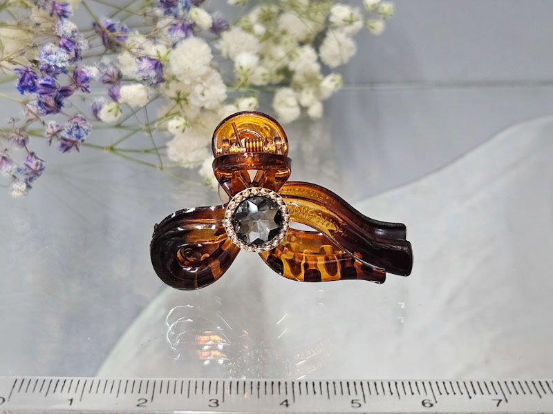 Заколка 1045001600483: цена 135 рублей.