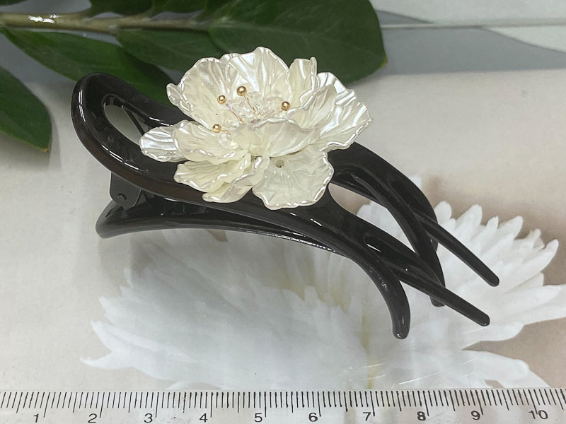 Заколка 1045005500727: цена 280 рублей.