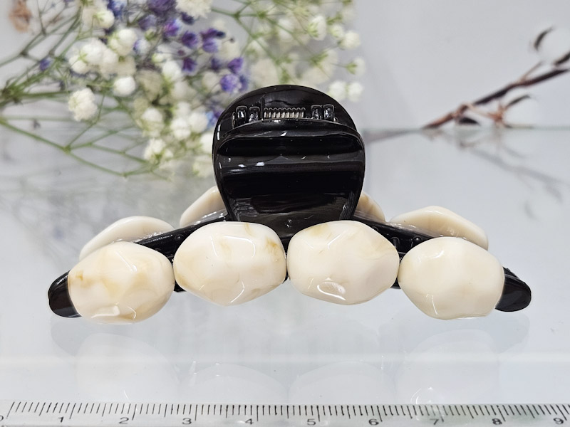 Заколка 1915001600083: цена 445 рублей.