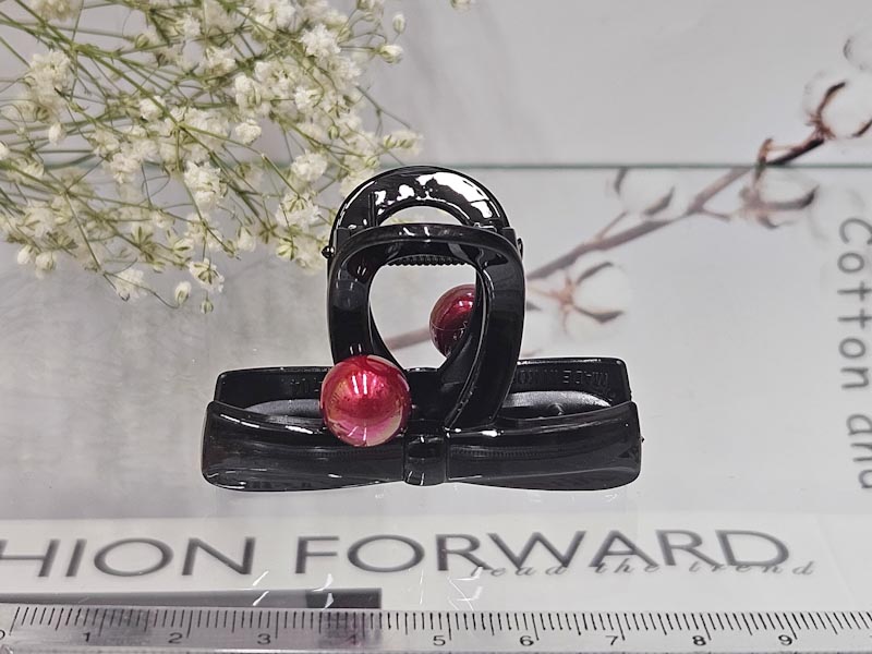 Заколка 1031005500621: цена 250 рублей.