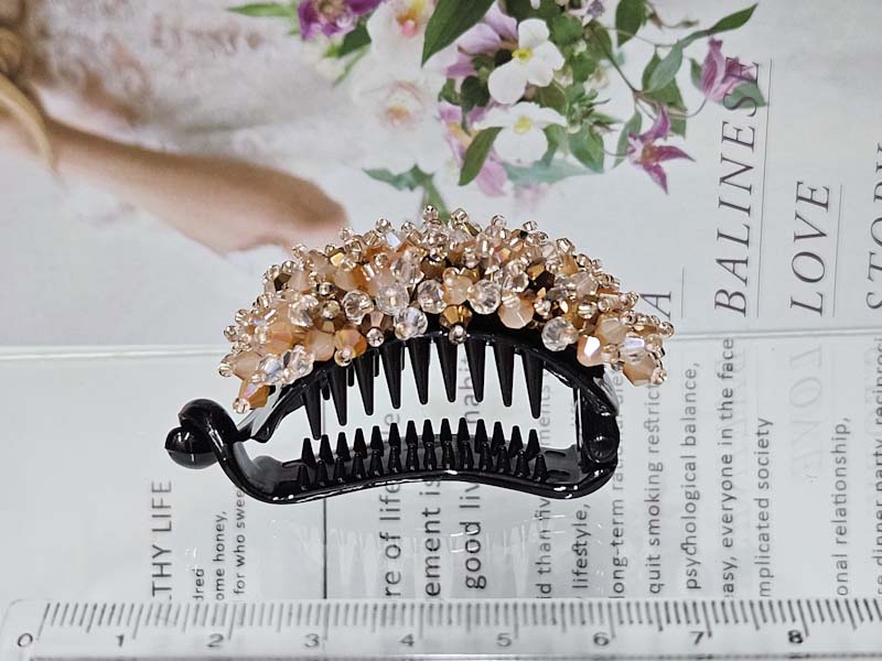 Заколка 1860001600062: цена 655 рублей.