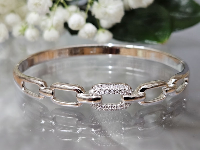 Браслет 2249026600216: цена 660 рублей.