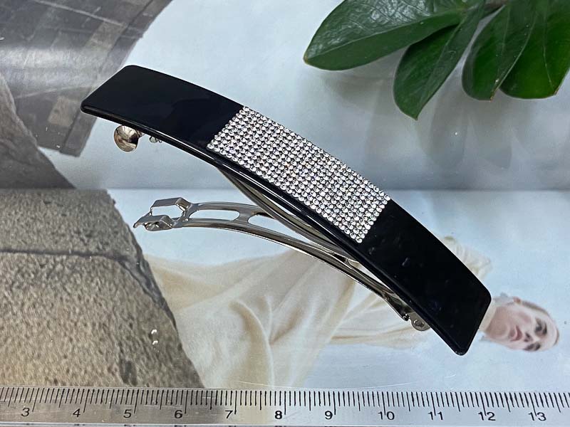 Заколка 1103001600206: цена 230 рублей.