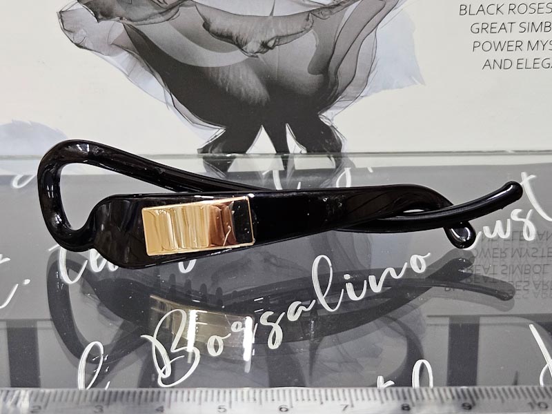 Заколка 1031001600479: цена 165 рублей.