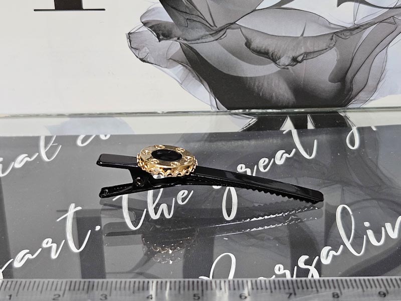 Заколка 1031001600783: цена 165 рублей.