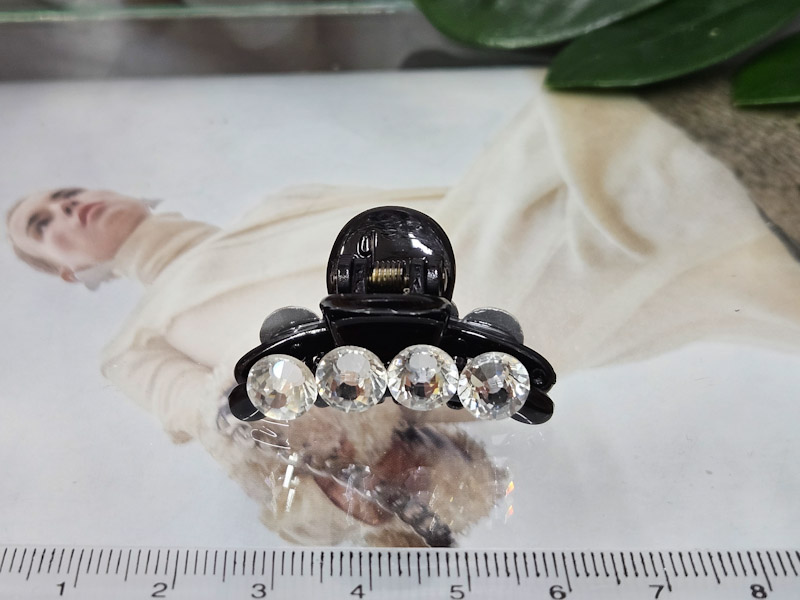 Заколка 1031001600608: цена 165 рублей.