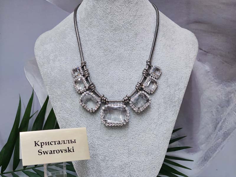 Подвеска 1141006500404 Подвеска 1141006500404: цена 1965 рублей.