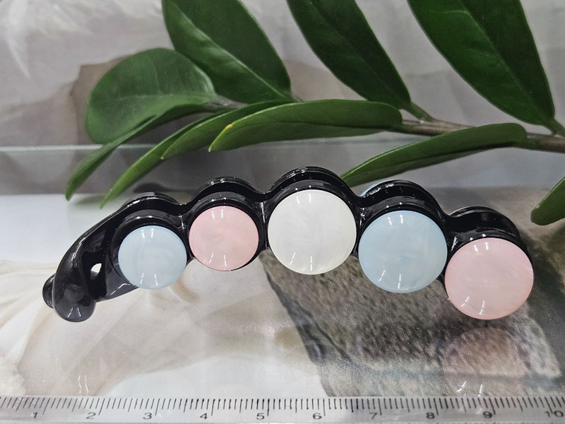 Заколка 1915001601707: цена 360 рублей.