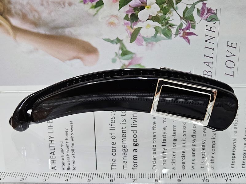 Заколка 1915001601509: цена 330 рублей.