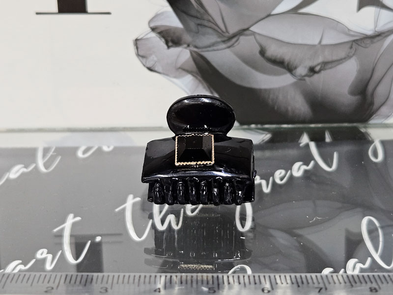 Заколка 1031001600561: цена 100 рублей.