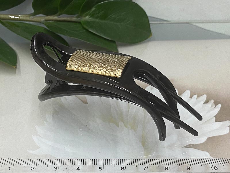 Заколка 1045001600117: цена 250 рублей.