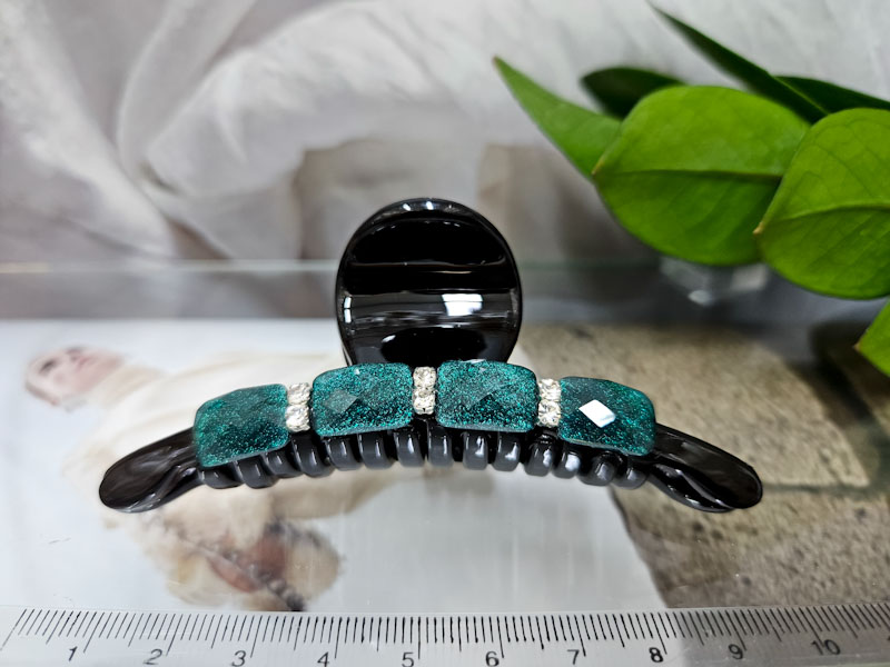 Заколка 1025005500316: цена 295 рублей.