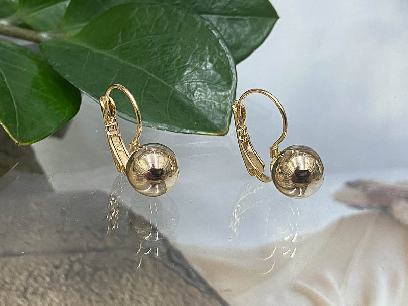 Серьги 1886004300013: цена 215 рублей.