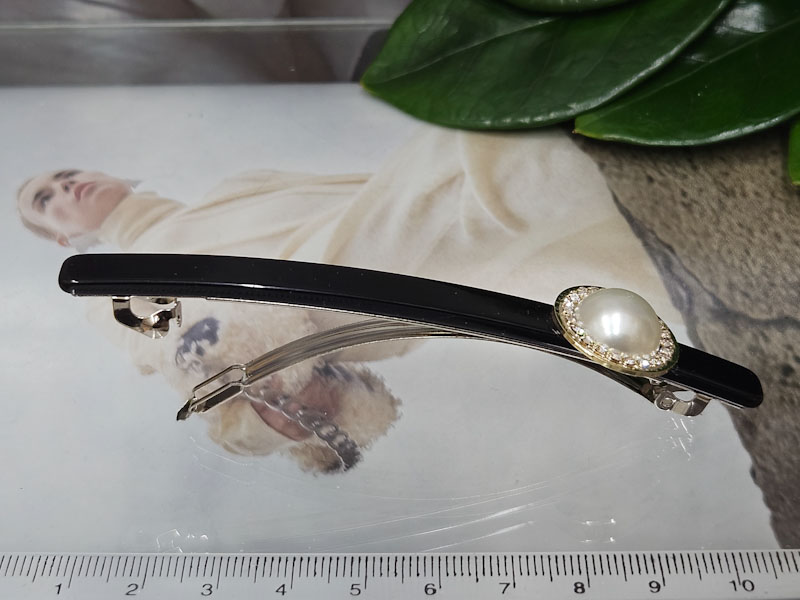 Заколка 1310005500276: цена 180 рублей.