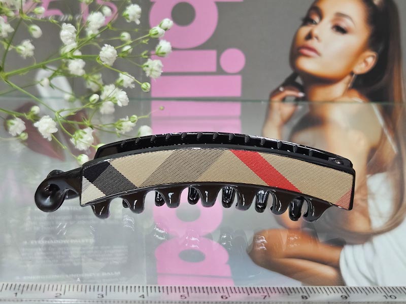 Заколка 1942005500064: цена 165 рублей.