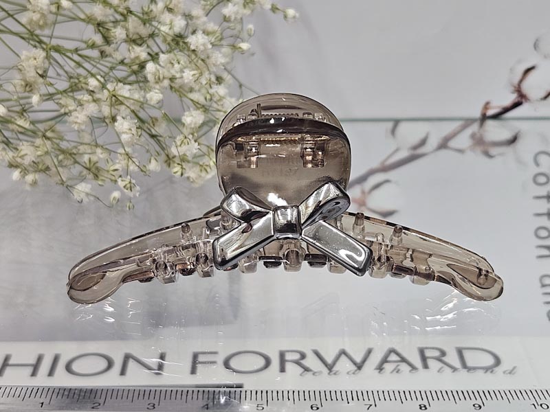 Заколка 1031005500300: цена 250 рублей.