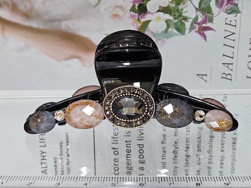 Заколка 1915001601462: цена 410 рублей.