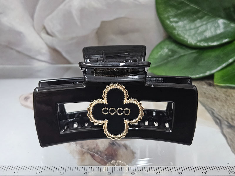 Заколка 1045001600155: цена 495 рублей.