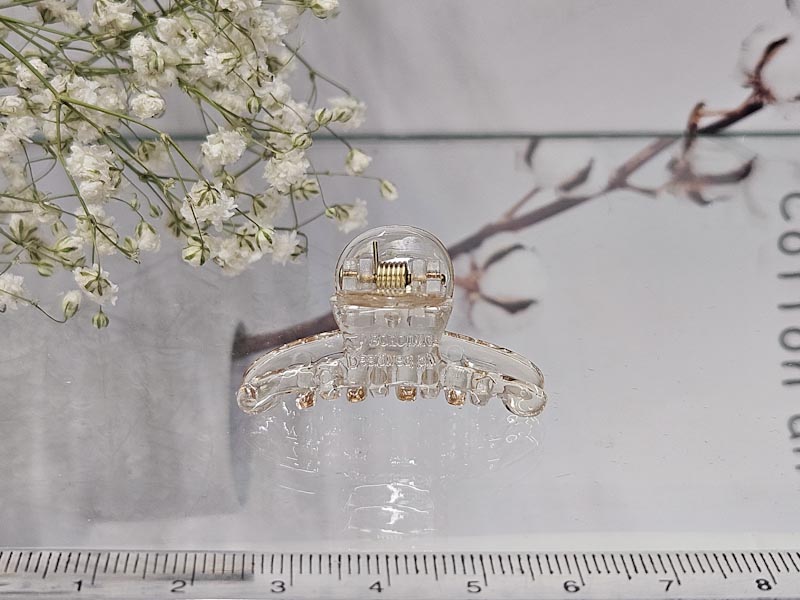 Заколка 1833005500171: цена 40 рублей.