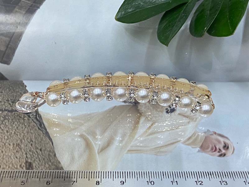 Заколка 1103005500144: цена 295 рублей.