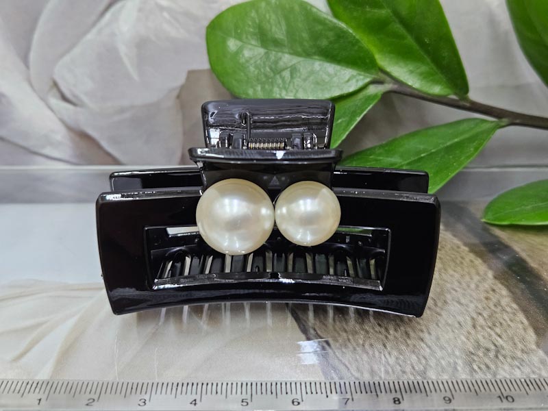 Заколка 1045005500239: цена 200 рублей.