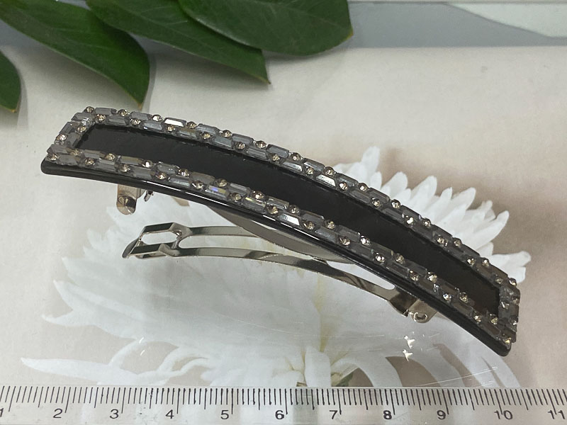 Заколка 1866001600217: цена 295 рублей.