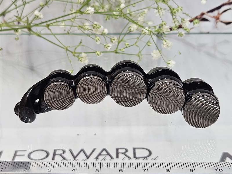 Заколка 1915005501164: цена 410 рублей.