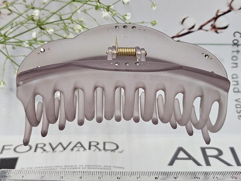 Заколка 1499005500100: цена 250 рублей.