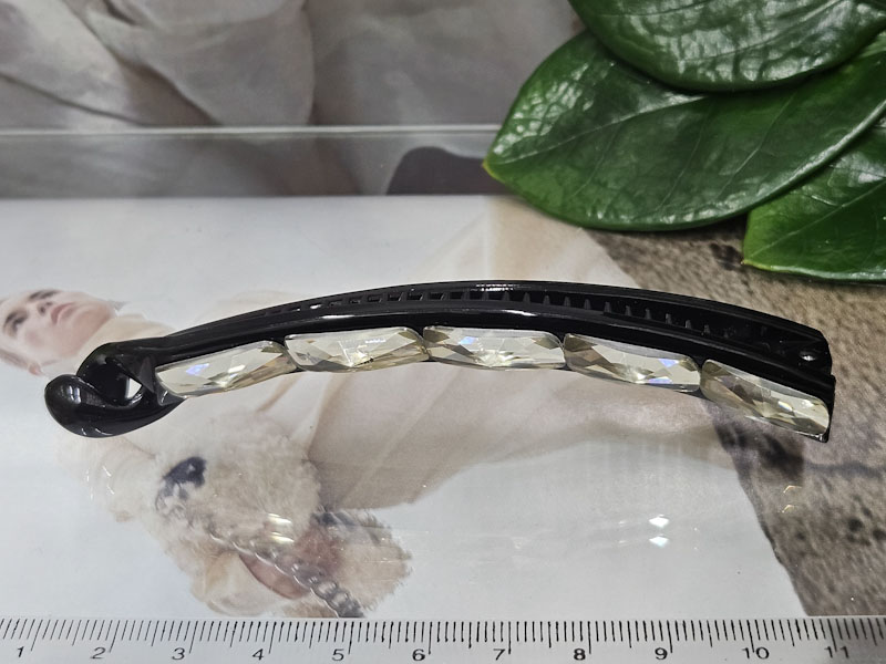 Заколка 1031001600417: цена 165 рублей.