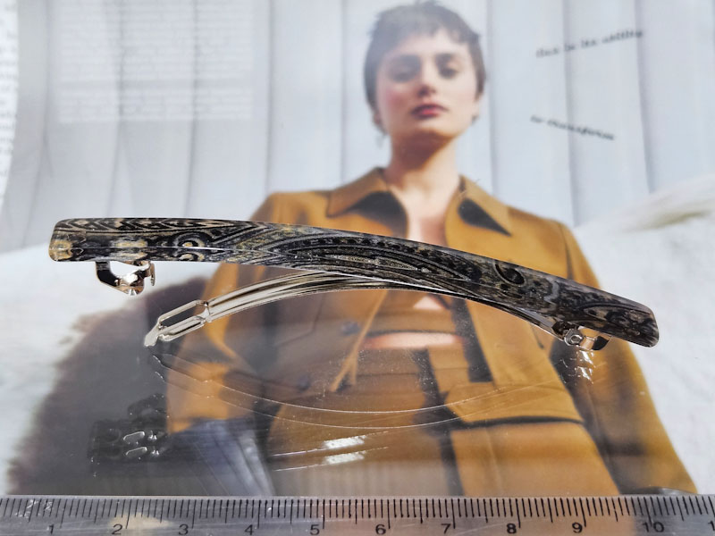 Заколка 1477005500061: цена 115 рублей.