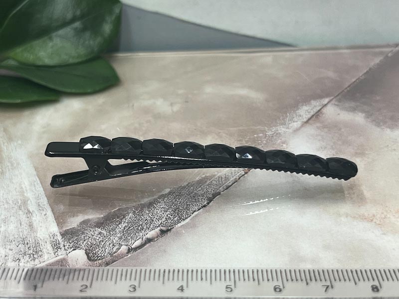 Заколка 1025001600300: цена 135 рублей.