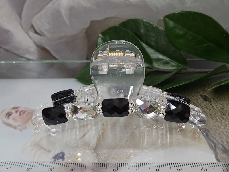 Заколка 1025001600157: цена 295 рублей.