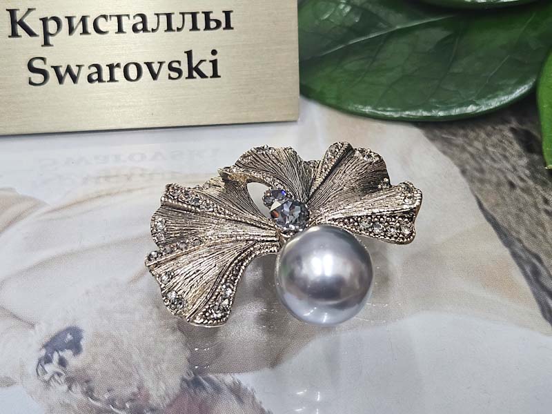 Брошь 1883008300056: цена 1145 рублей.