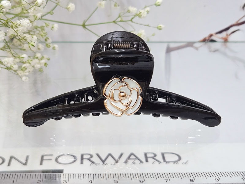 Заколка 1310005500054: цена 215 рублей.