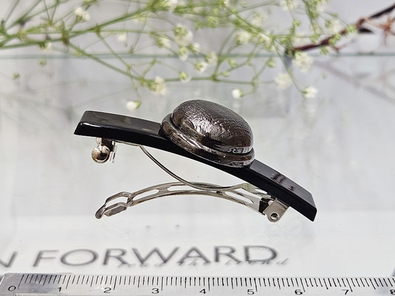 Заколка 1915001600670: цена 215 рублей.