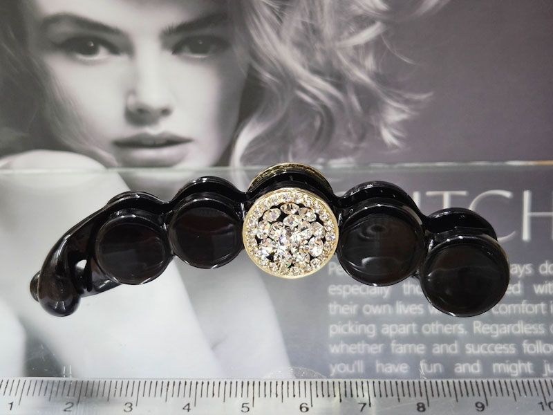 Заколка 1866001600729: цена 410 рублей.