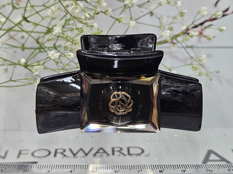 Заколка 1184005500198: цена 985 рублей.