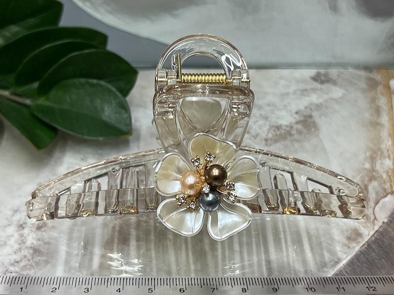 Заколка 1915001601837: цена 380 рублей.