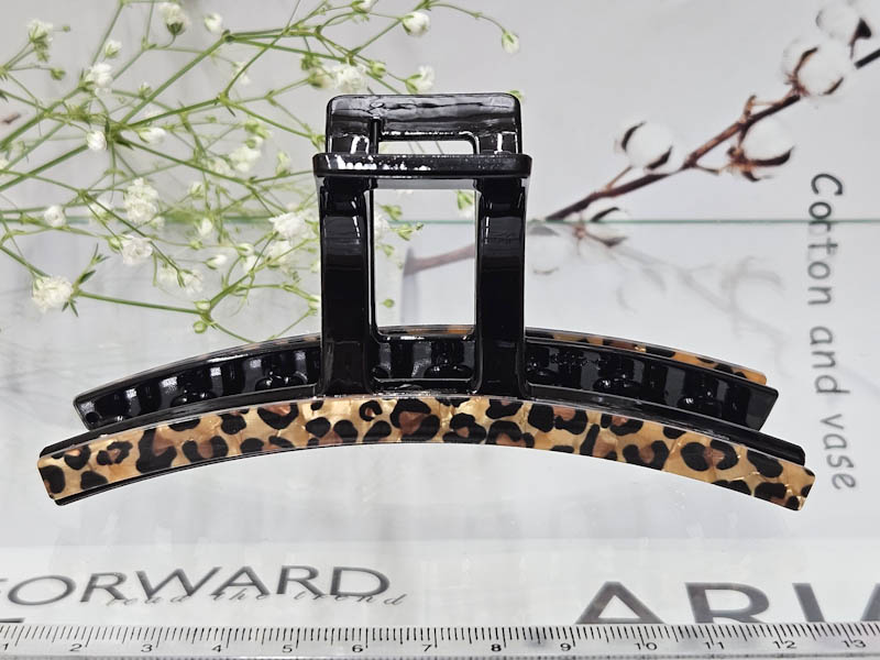 Заколка 1938005500074: цена 330 рублей.