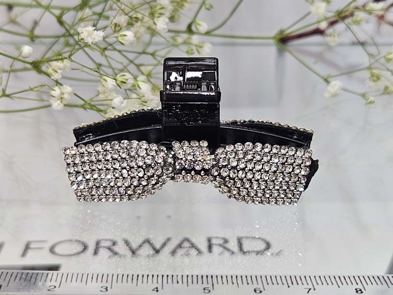 Заколка 1381005500061: цена 495 рублей.