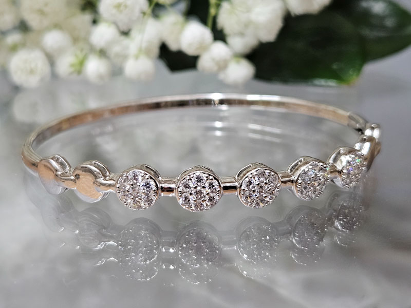 Браслет 2249026600223: цена 695 рублей.