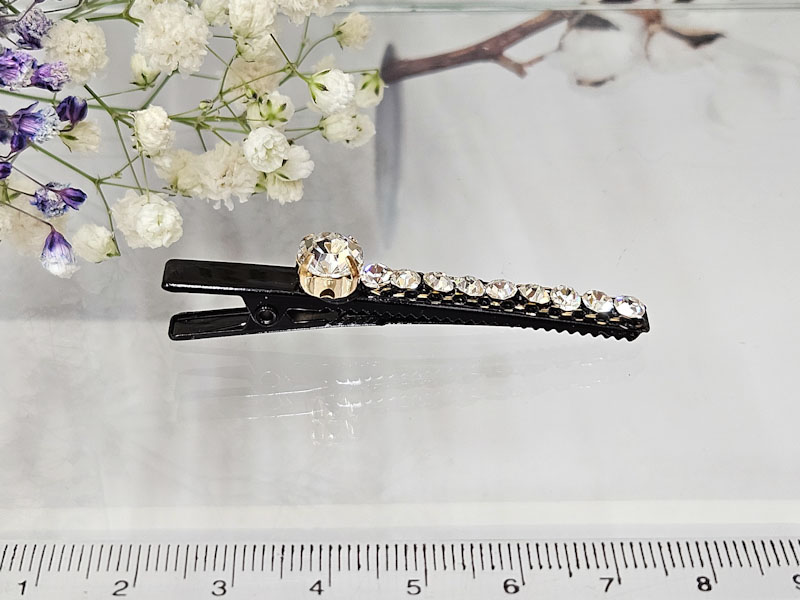 Заколка 1866001600484: цена 200 рублей.