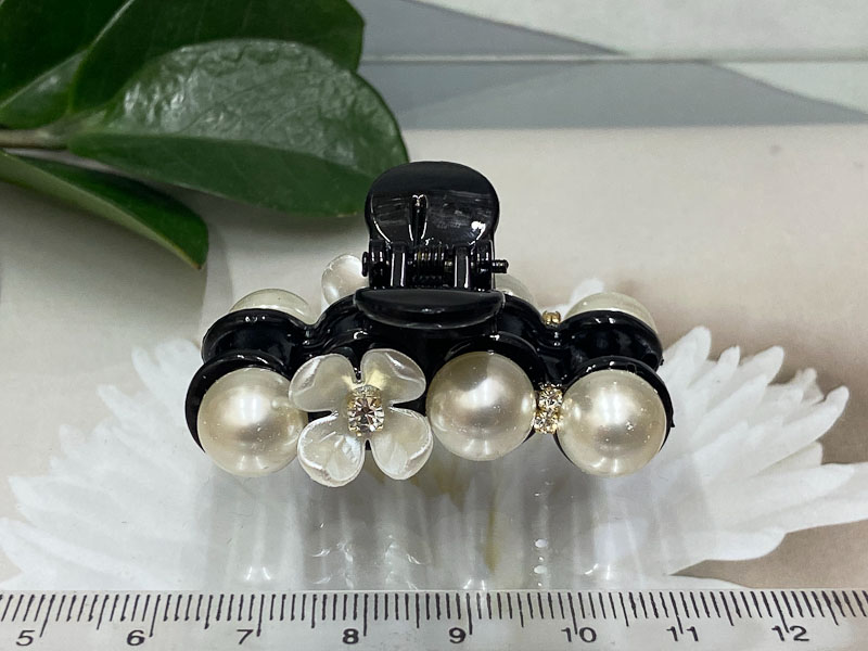 Заколка 1039005500160: цена 250 рублей.