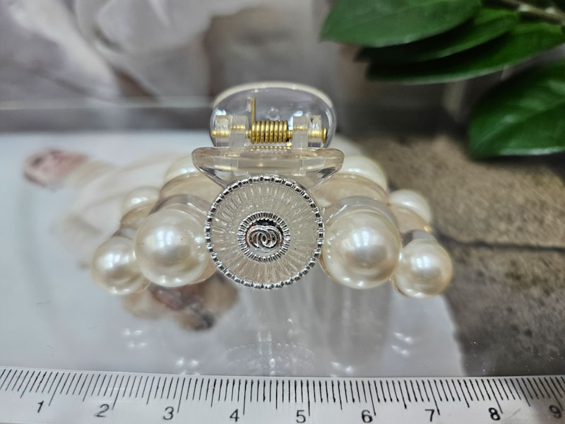 Заколка 1045001600261: цена 330 рублей.