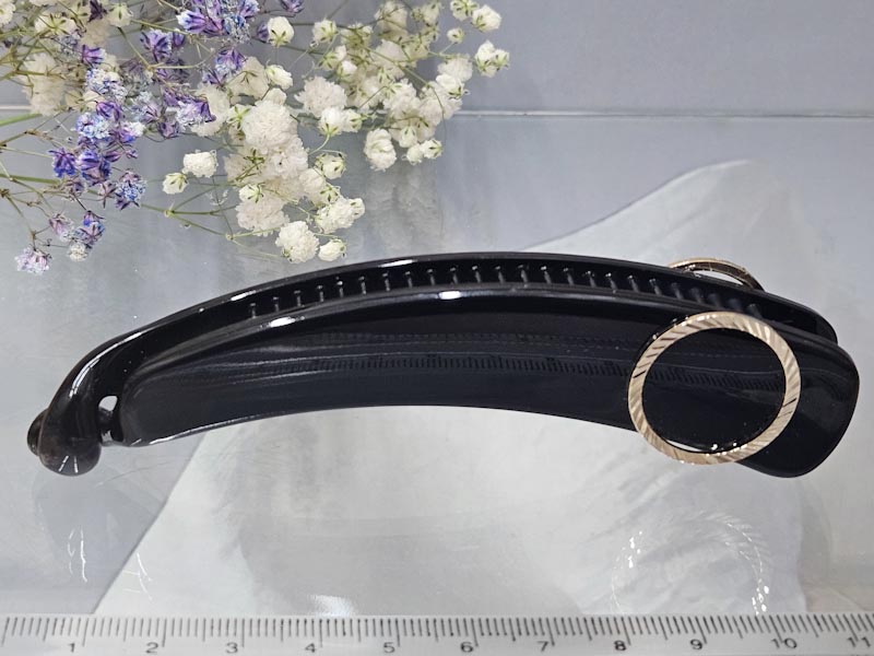 Заколка 1915001601417: цена 330 рублей.